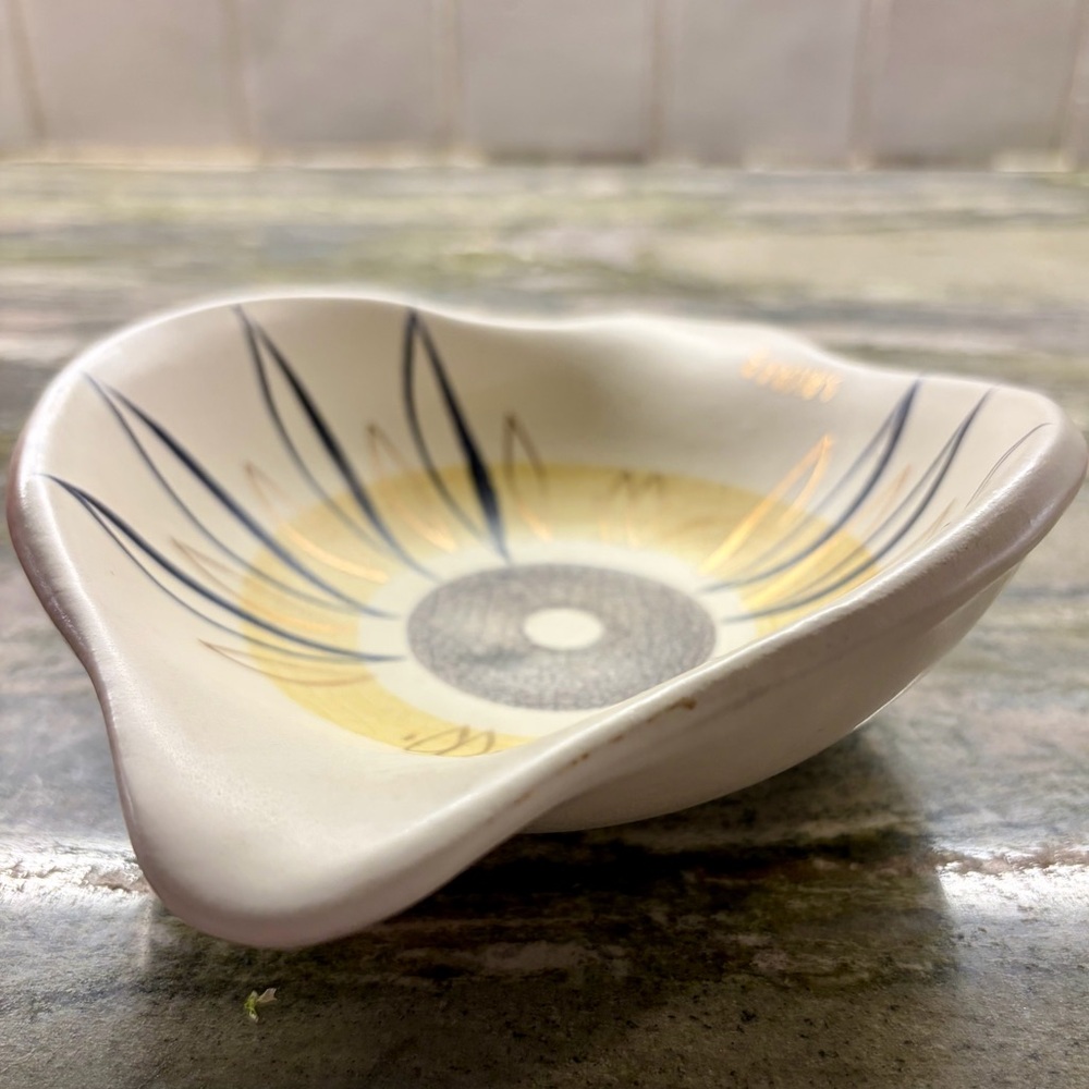 Sascha Brastoff Trinket Dish